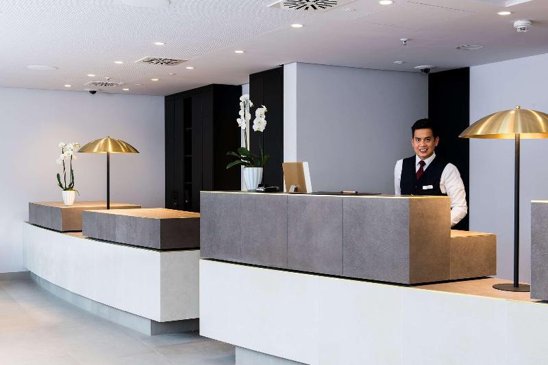 Motel One Frankfurt - Hauptbahnhof - Lobi