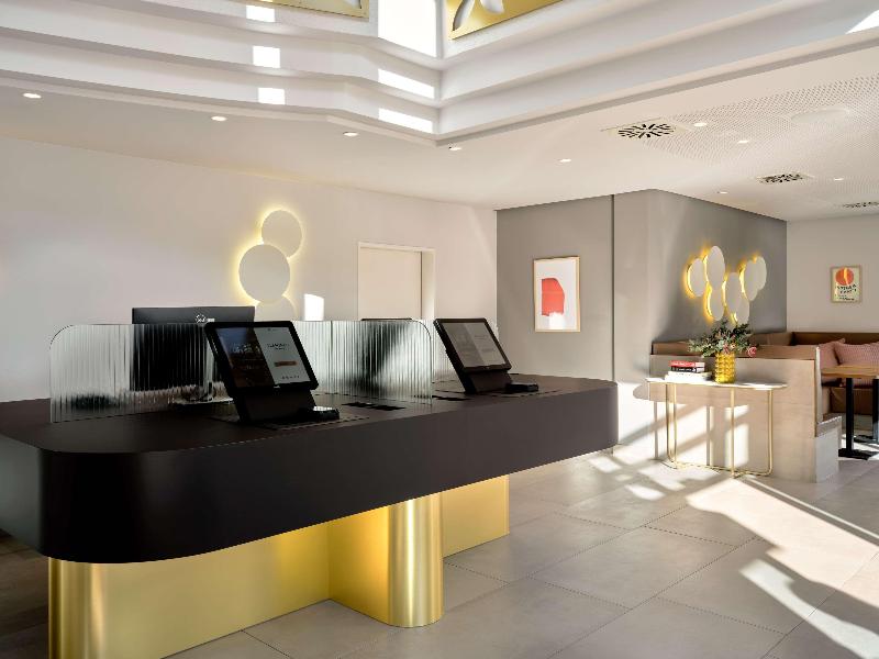 Motel One Frankfurt - Hauptbahnhof - Lobi