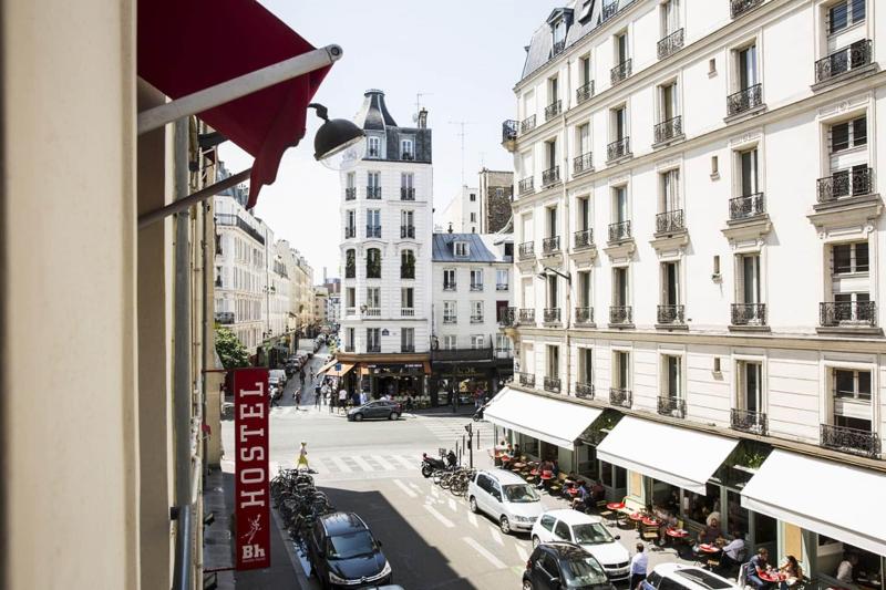 Bastille Hostel - Genel