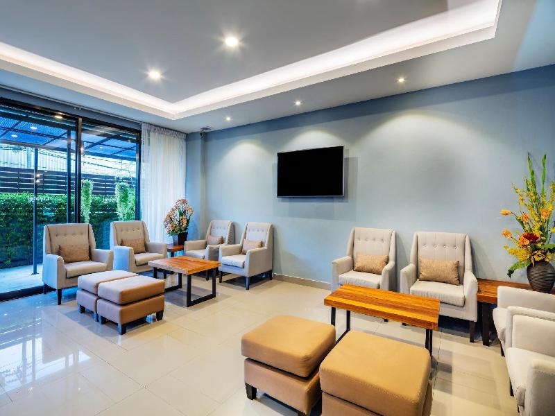 Livotel Hotel Kaset Nawamin Bangkok - Lobi