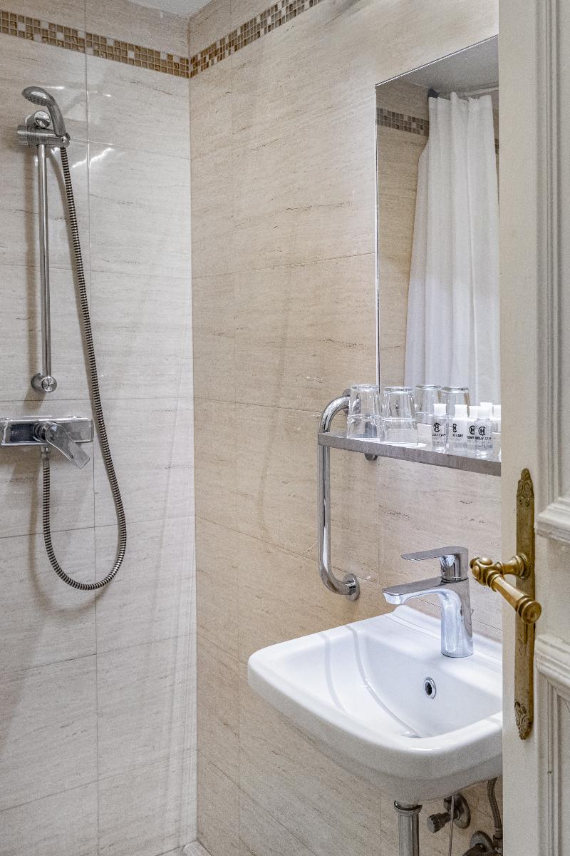 Andrassy Thai Hotel - Oda