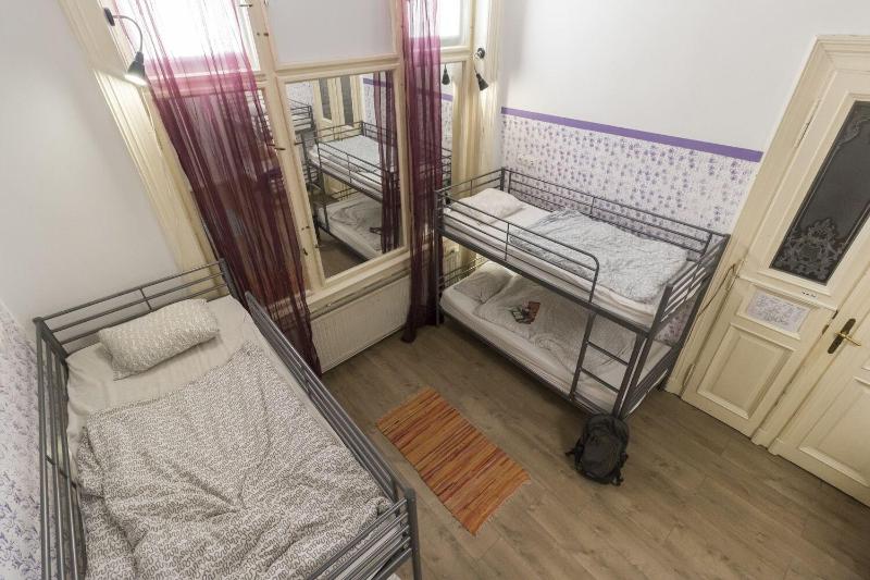 Baroque Hostel Budapest - Oda