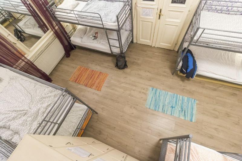 Baroque Hostel Budapest - Oda