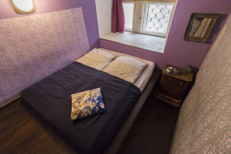 Baroque Hostel Budapest - Oda