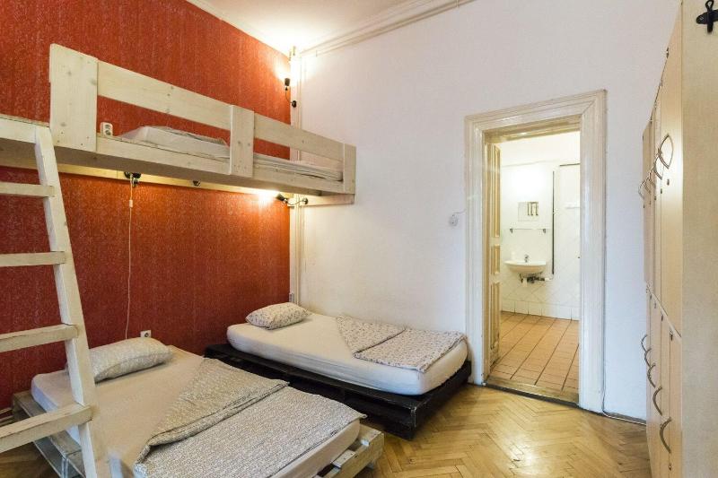 Baroque Hostel Budapest - Oda