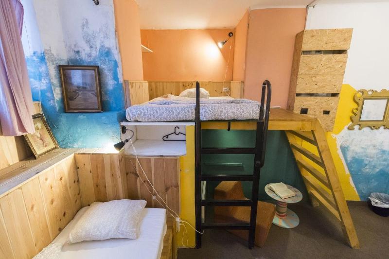 Baroque Hostel Budapest - Oda