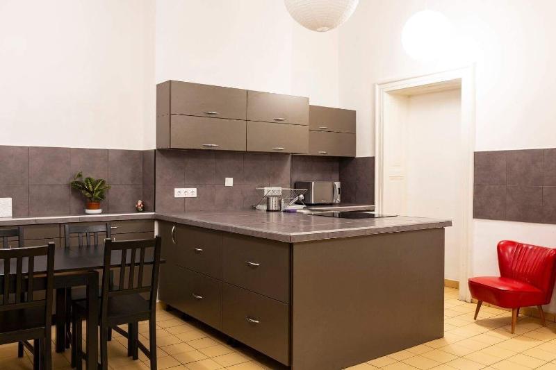 Baroque Hostel Budapest - Oda