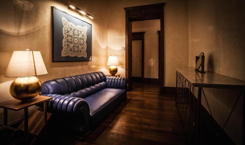 Callas House - Genel