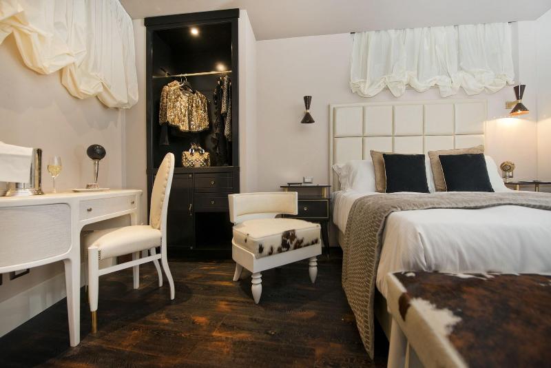Ht6 Hotel Roma - Oda
