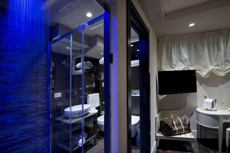 Ht6 Hotel Roma - Oda