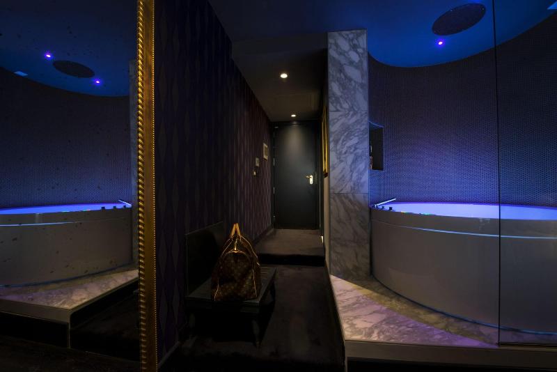 Ht6 Hotel Roma - Oda