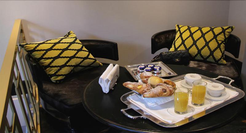 Ht6 Hotel Roma - Oda