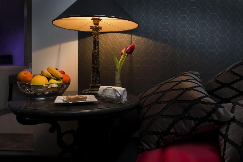Ht6 Hotel Roma - Oda