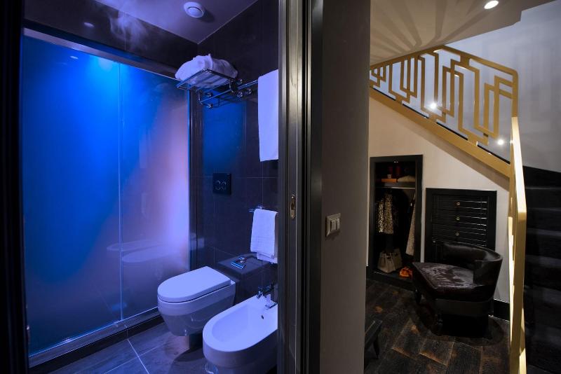 Ht6 Hotel Roma - Oda