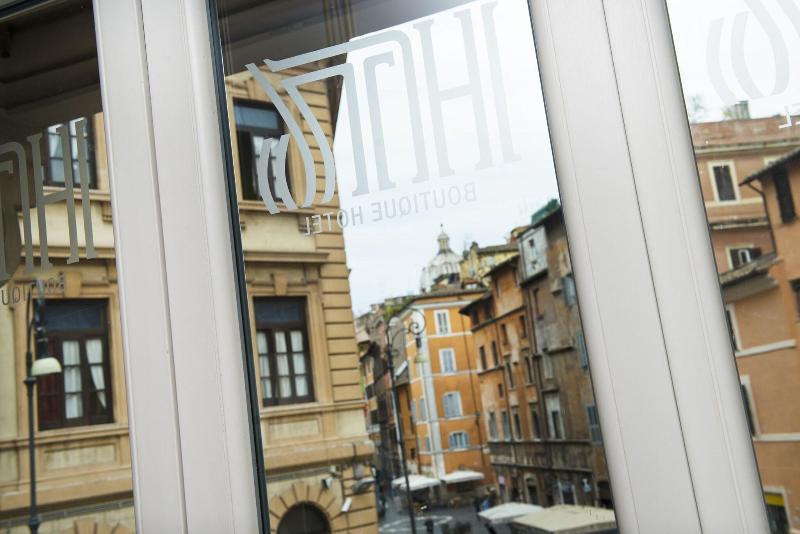 Ht6 Hotel Roma - Oda