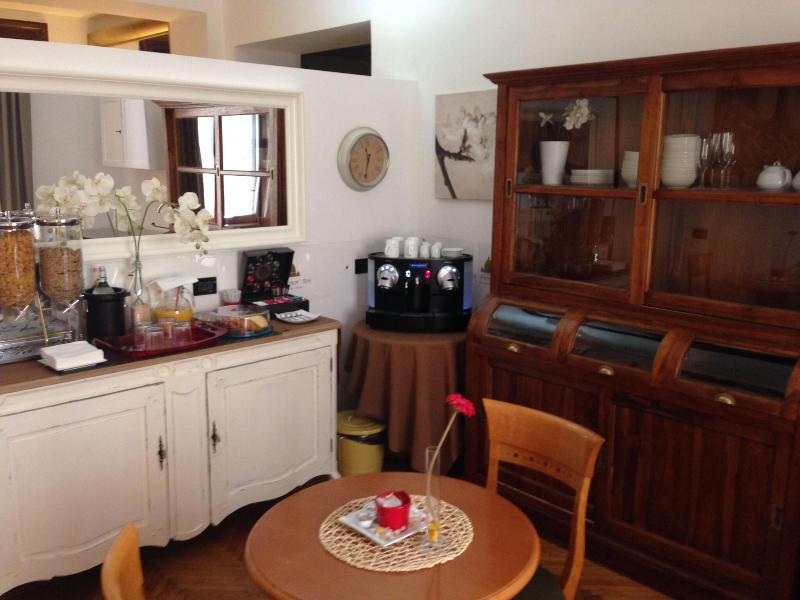 St Peter Six Guest House - Bar
