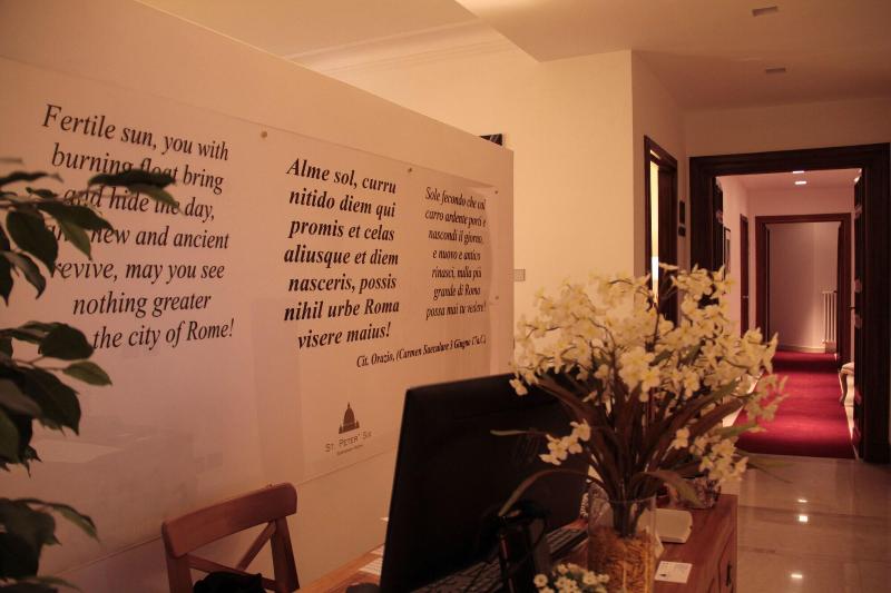 St Peter Six Guest House - Lobi
