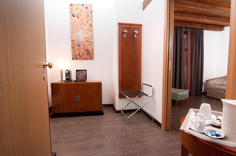 St Peter Six Guest House - Oda