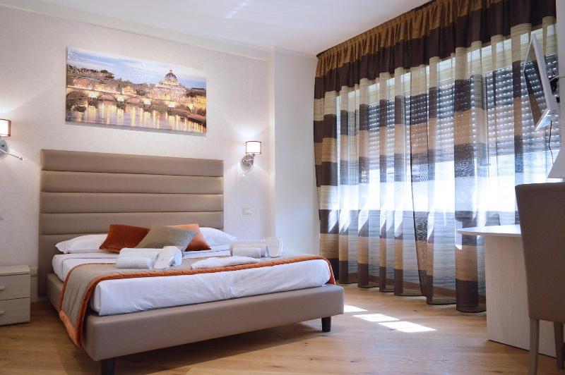 Vatican City Relais - Genel