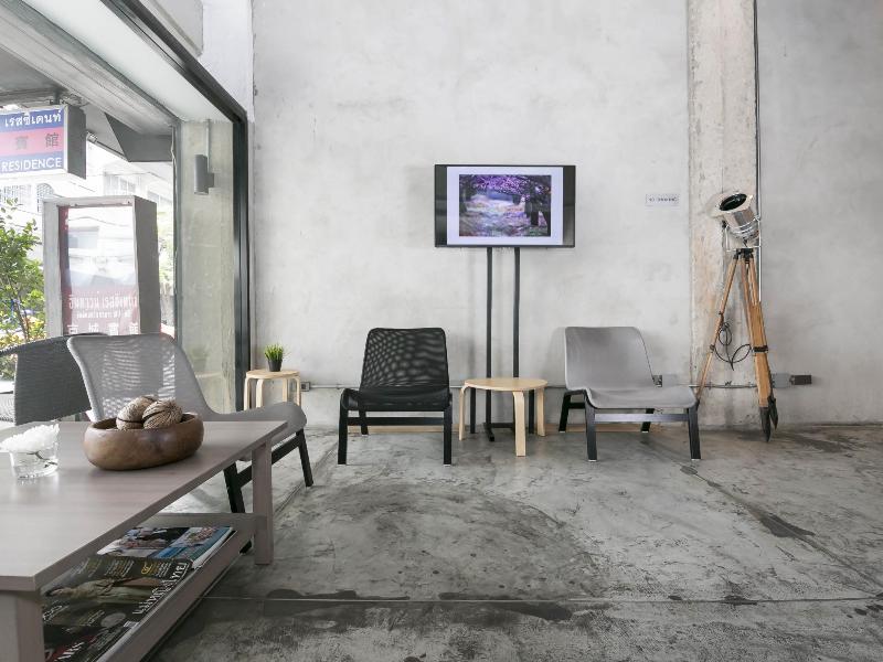 Intown residence by ZUZU - Lobi
