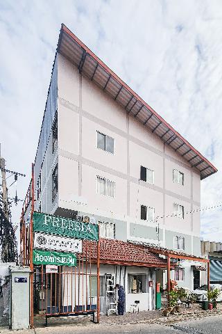 Freesia Bangphi Guest House by ZUZU otel fotoğrafı