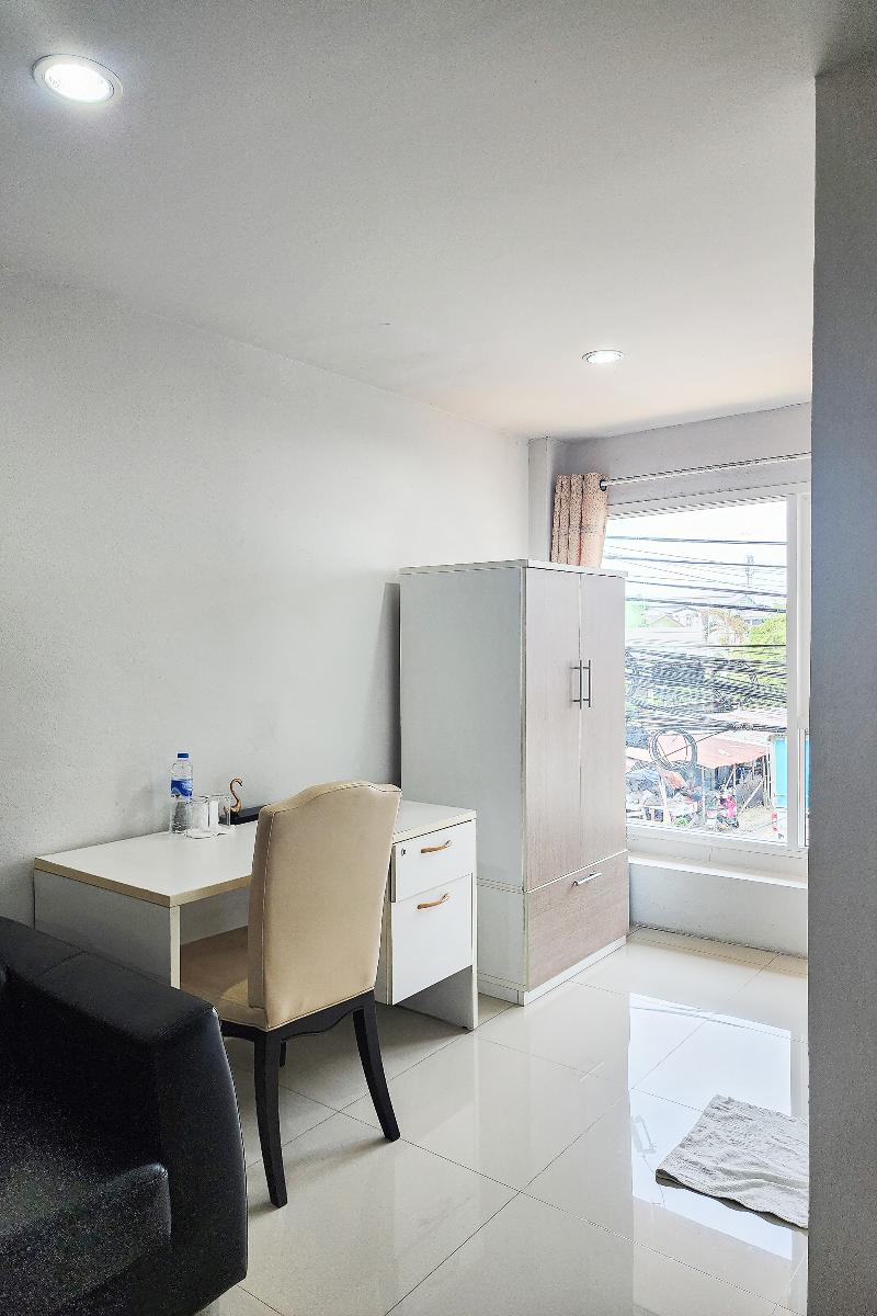 Freesia Bangphi Guest House by ZUZU - Oda
