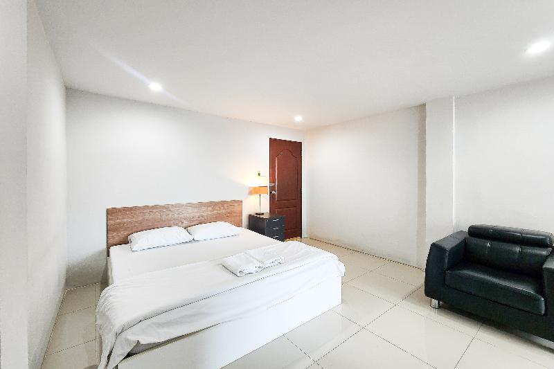 Freesia Bangphi Guest House by ZUZU - Oda