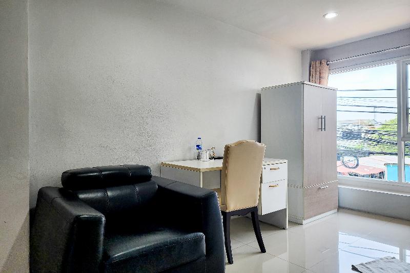 Freesia Bangphi Guest House by ZUZU - Oda