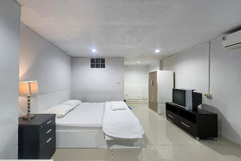 Freesia Bangphi Guest House by ZUZU - Oda