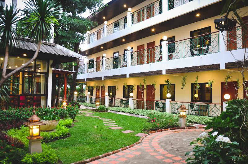 Charlie House Pinklao - Genel