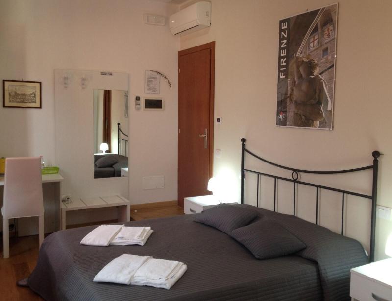 Le Ghiacciaie Bed And Breakfast - Oda