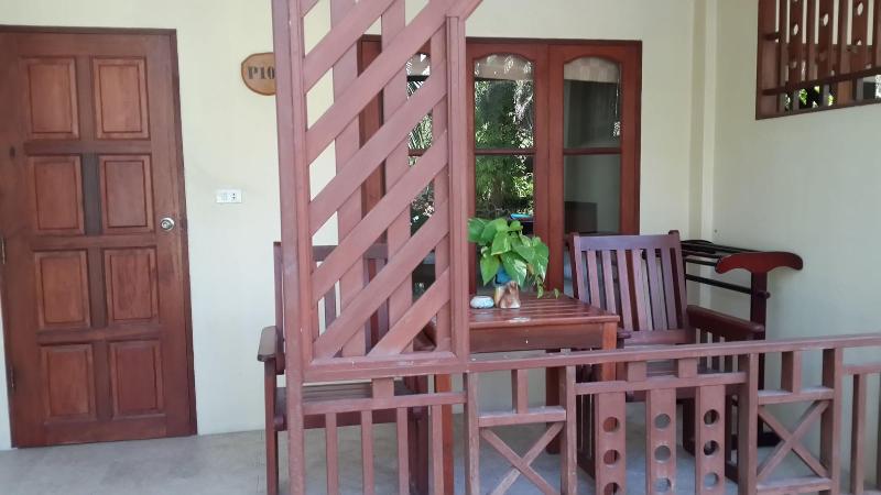 Rattana Guesthouse Bungalow - Oda