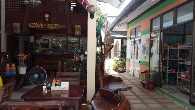 Rattana Guesthouse Bungalow - Restoran