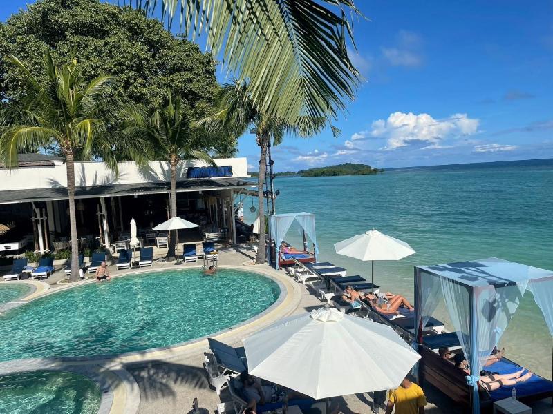 Combo Beach Hotel Samui - Havuz