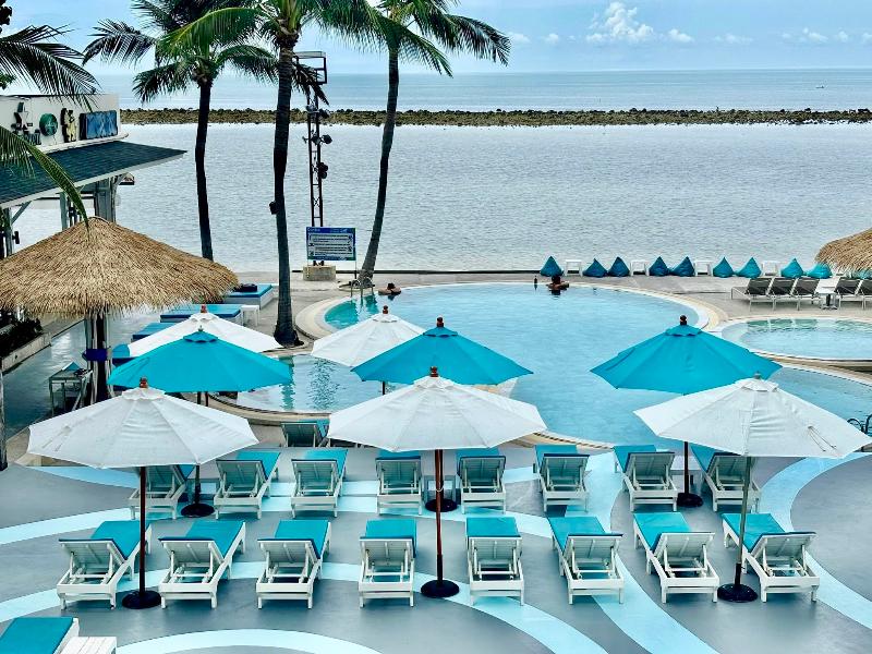 Combo Beach Hotel Samui - Havuz