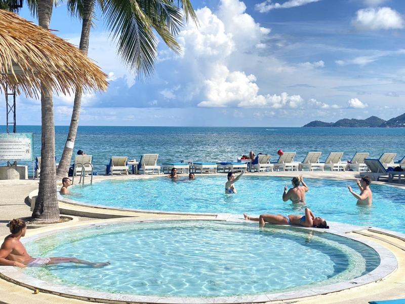 Combo Beach Hotel Samui - Havuz