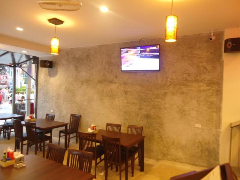 Arita House by ZUZU - Restoran