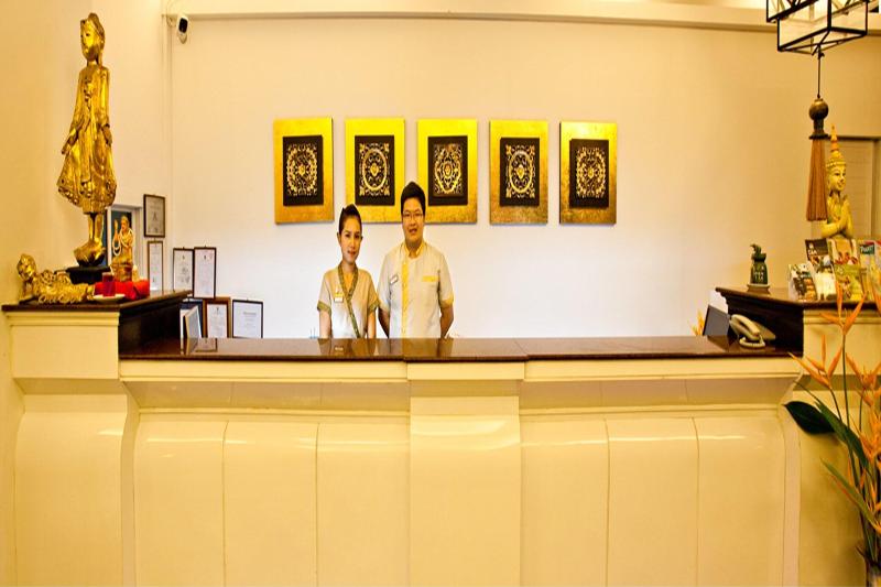 C N Resort And Spa - Lobi