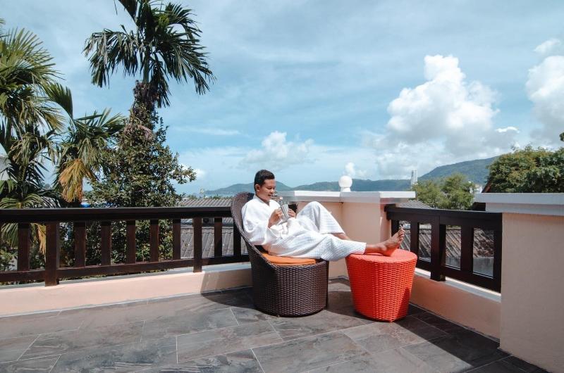 C N Resort And Spa - Teras