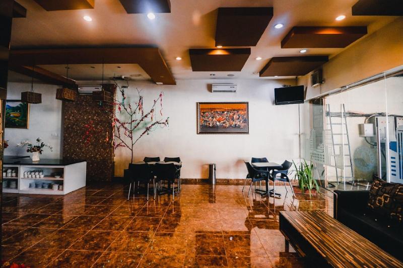 RedDoorz Plus near Sultan Hasanuddin Airport - Lobi