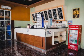 RedDoorz Plus near Sultan Hasanuddin Airport fotoÄŸrafÄ±