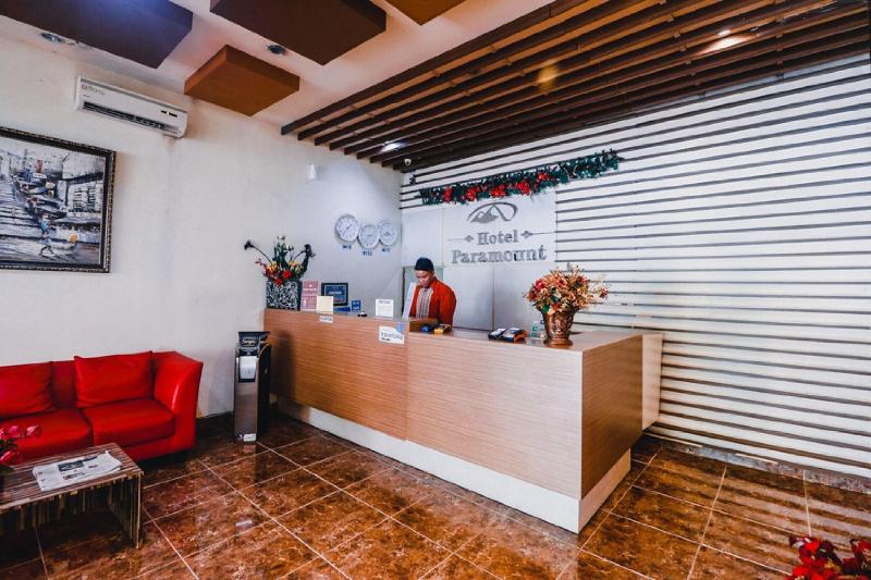 RedDoorz Plus near Sultan Hasanuddin Airport - Lobi