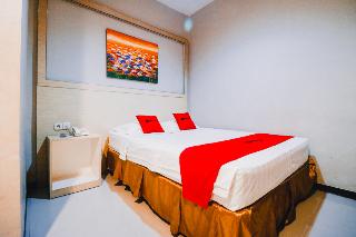 RedDoorz Plus near Sultan Hasanuddin Airport fotoÄŸrafÄ±