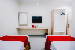 RedDoorz Plus near Sultan Hasanuddin Airport fotoÄŸrafÄ±