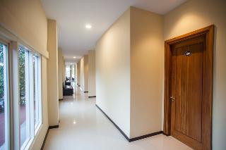RedDoorz Premium @ Jalan Cengkeh Malang otel fotoğrafı