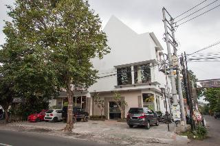 RedDoorz Premium @ Jalan Cengkeh Malang fotoÄŸrafÄ±