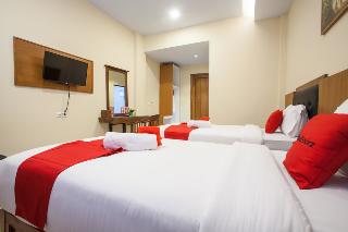 RedDoorz Premium @ Jalan Cengkeh Malang fotoÄŸrafÄ±