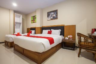 RedDoorz Premium @ Jalan Cengkeh Malang fotoÄŸrafÄ±