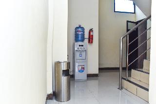RedDoorz Syariah near Pantai Losari 3 fotoÄŸrafÄ±