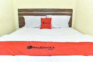 RedDoorz Syariah near Pantai Losari 3 fotoÄŸrafÄ±